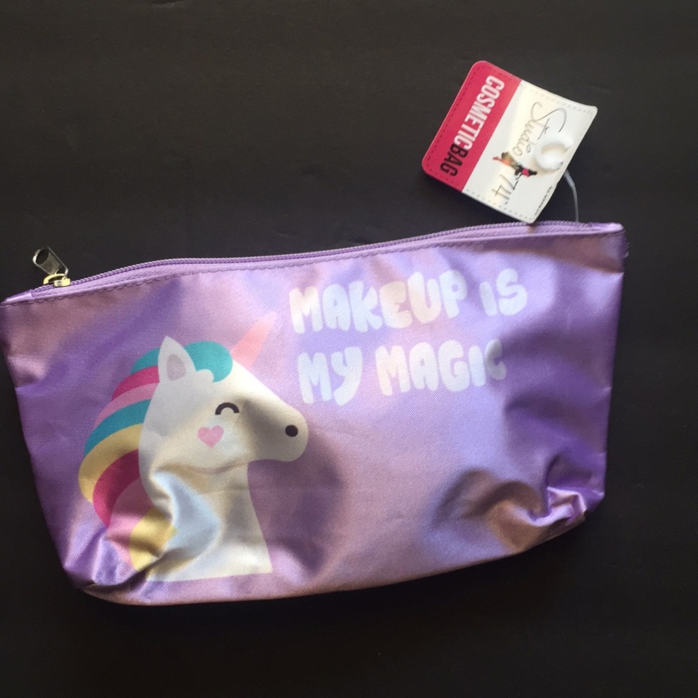 Unicorn makeup bag-cosmetics case! Bundle this💄